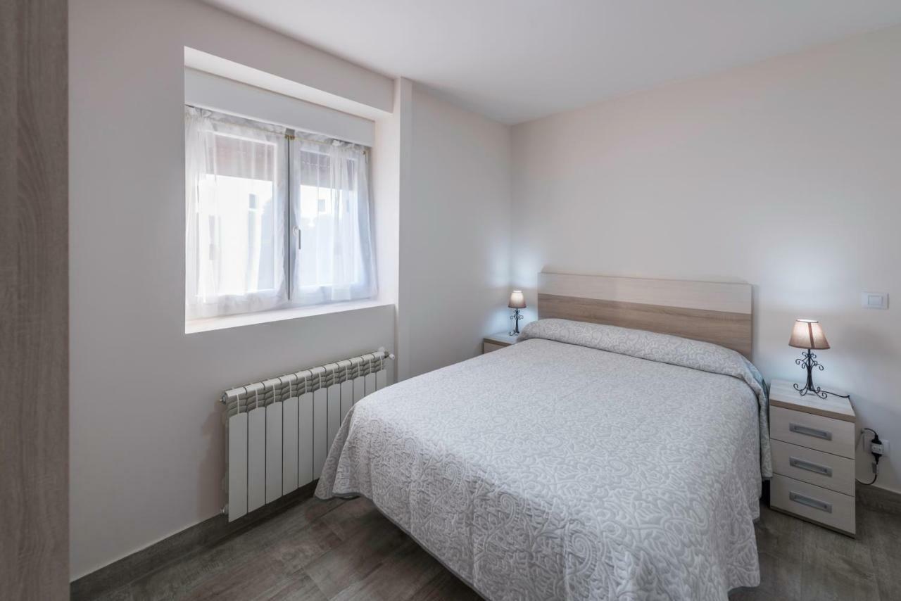Apartamentos Turisticos El Ponton 阿内罗 外观 照片