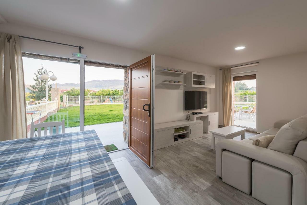 Apartamentos Turisticos El Ponton 阿内罗 外观 照片