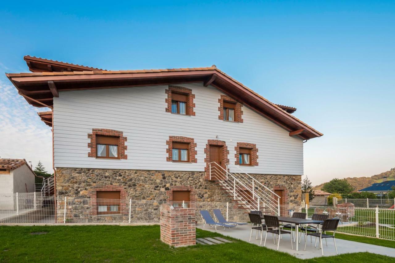 Apartamentos Turisticos El Ponton 阿内罗 外观 照片